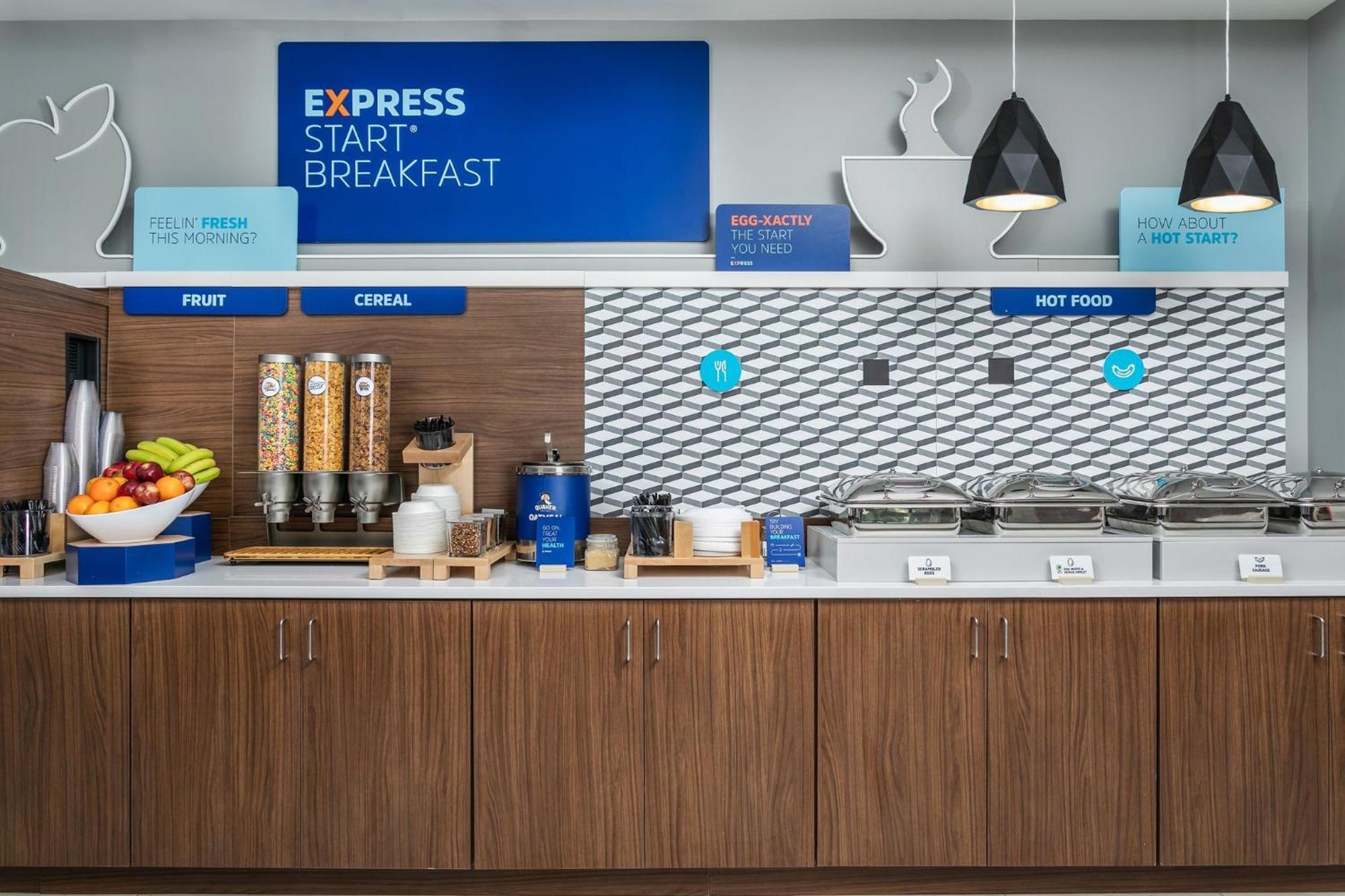 Holiday Inn Express Chattanooga - Hamilton Place Exterior photo